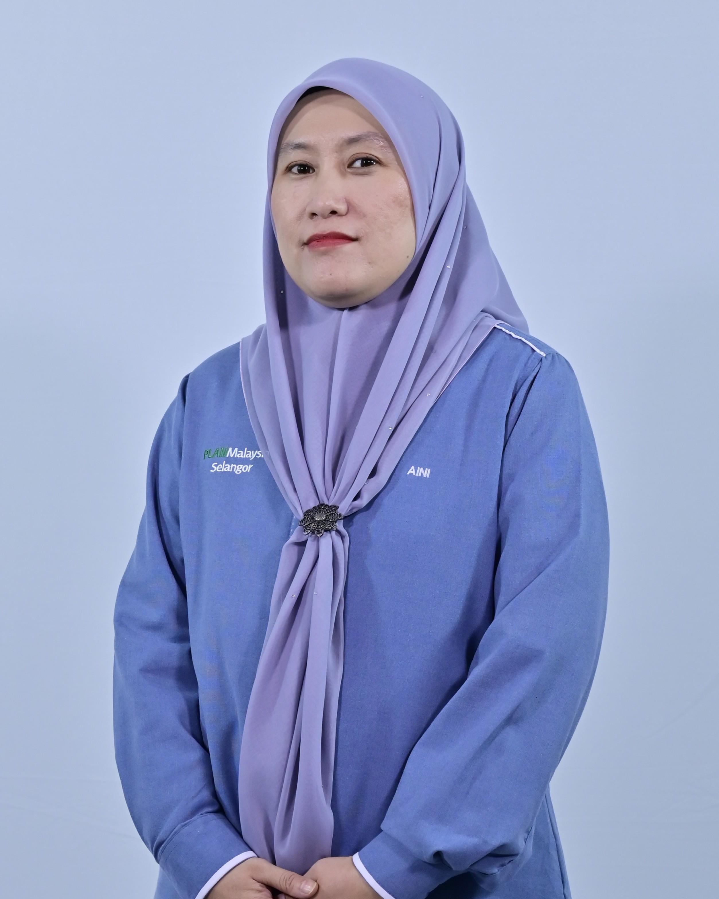 Staff Photo NUR AINI BINTI ABDUL HALIM WONG THIN TUCK
