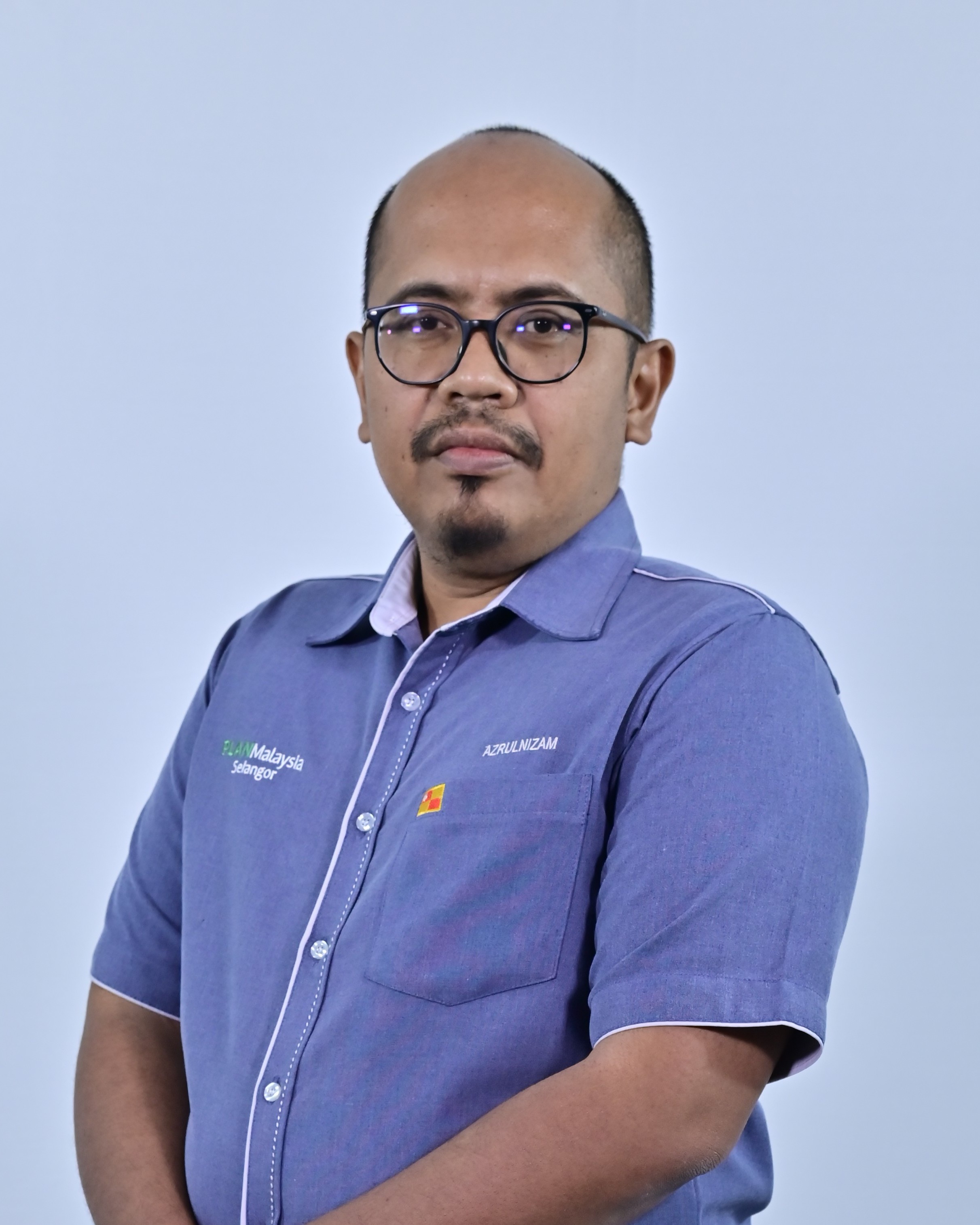 Staff Photo AZRULNIZAM BIN IBENI HAJAR