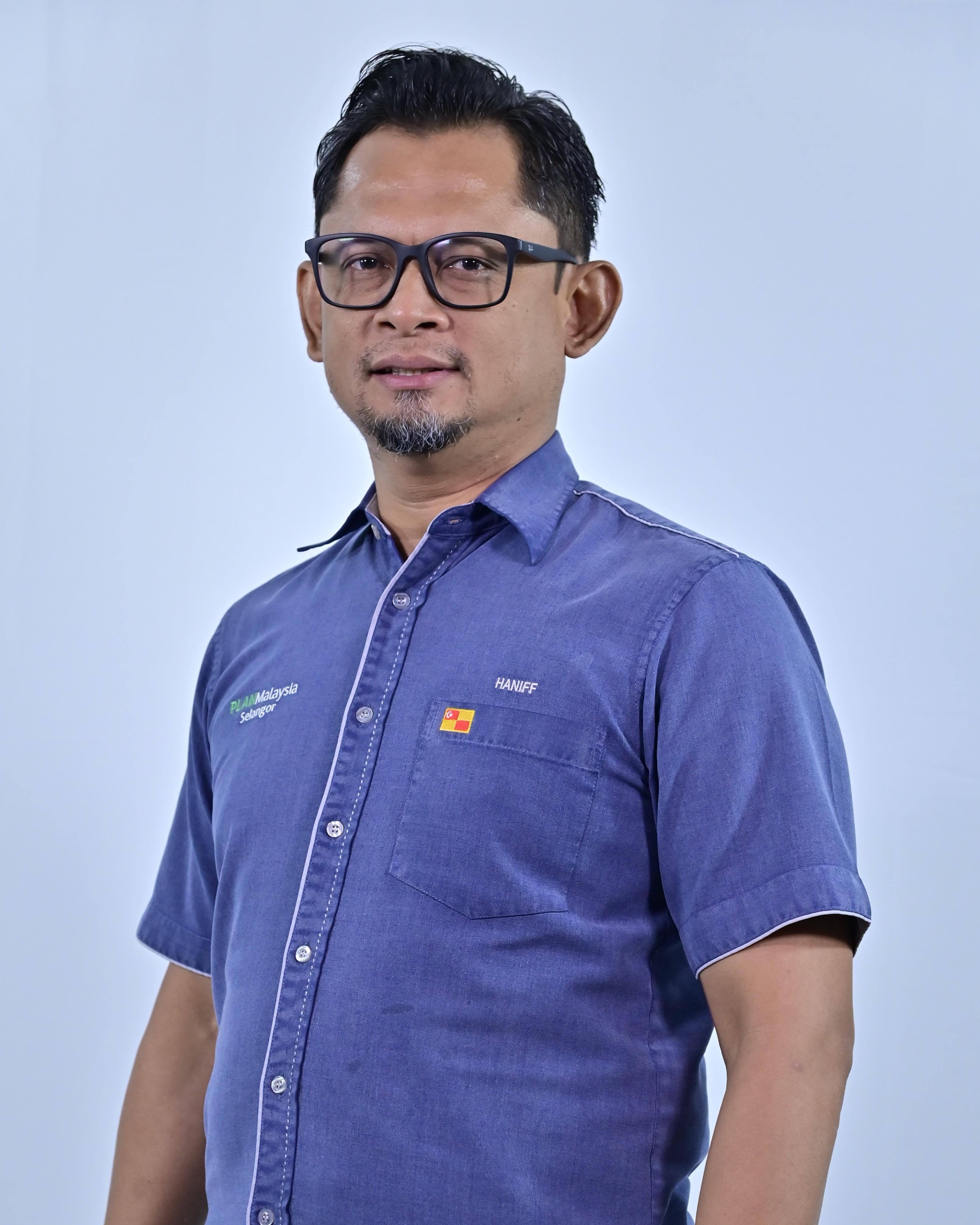 Staff Photo MOHD HANIFF FAIZ BIN MISNAN