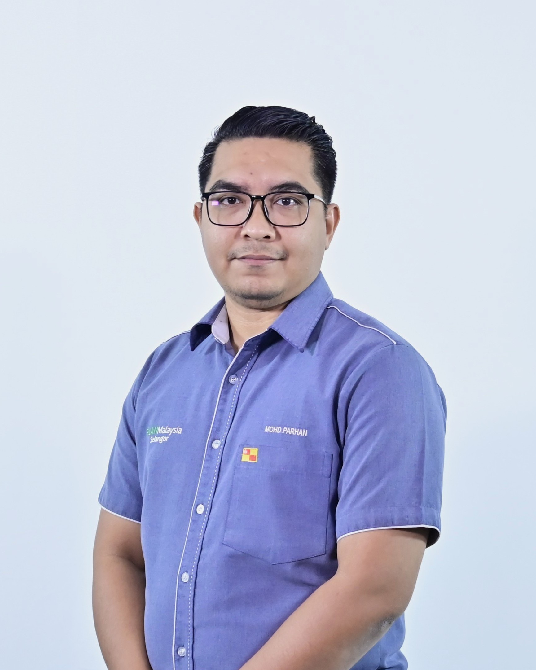 Staff Photo MOHD PARHAN BIN MD SUBRI